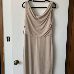 Sleeveless sequence gold dress